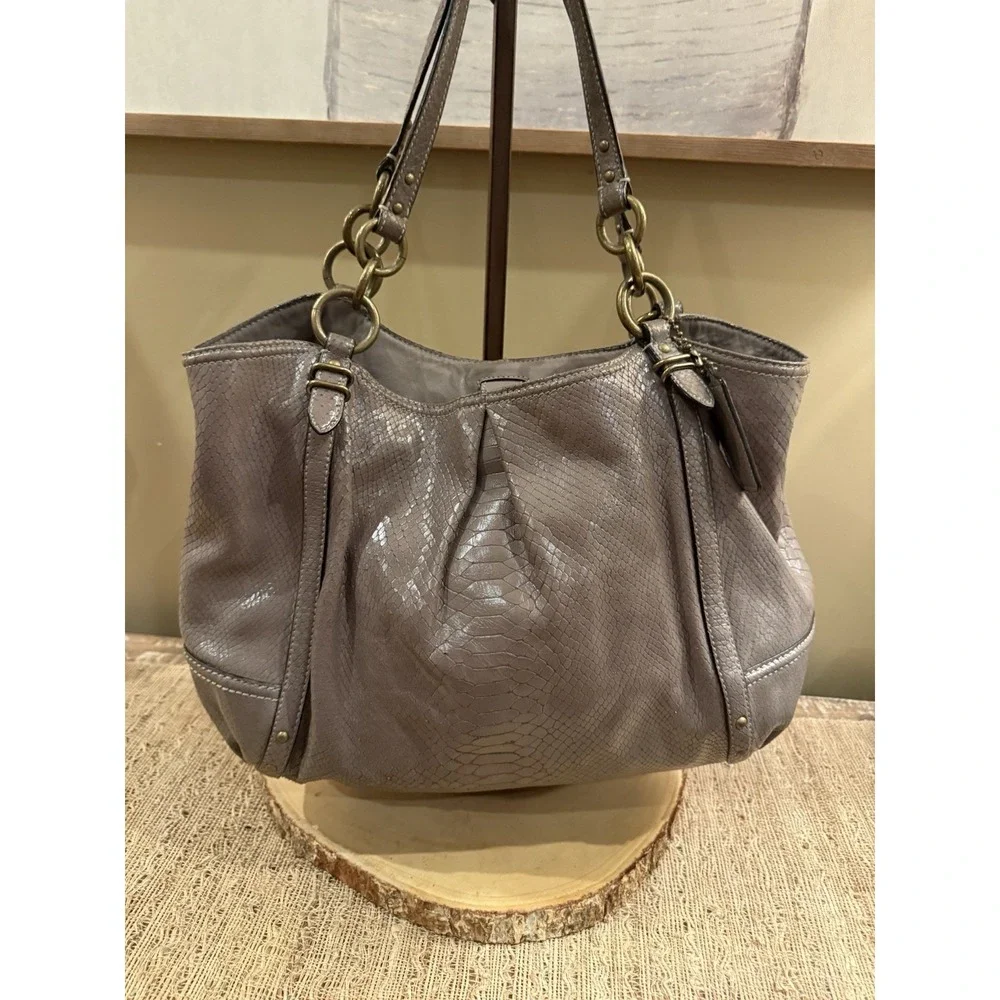 Coach Gray snakeskin Leather Embossed Triple Section Shoulder Bag‎ Purse 16834